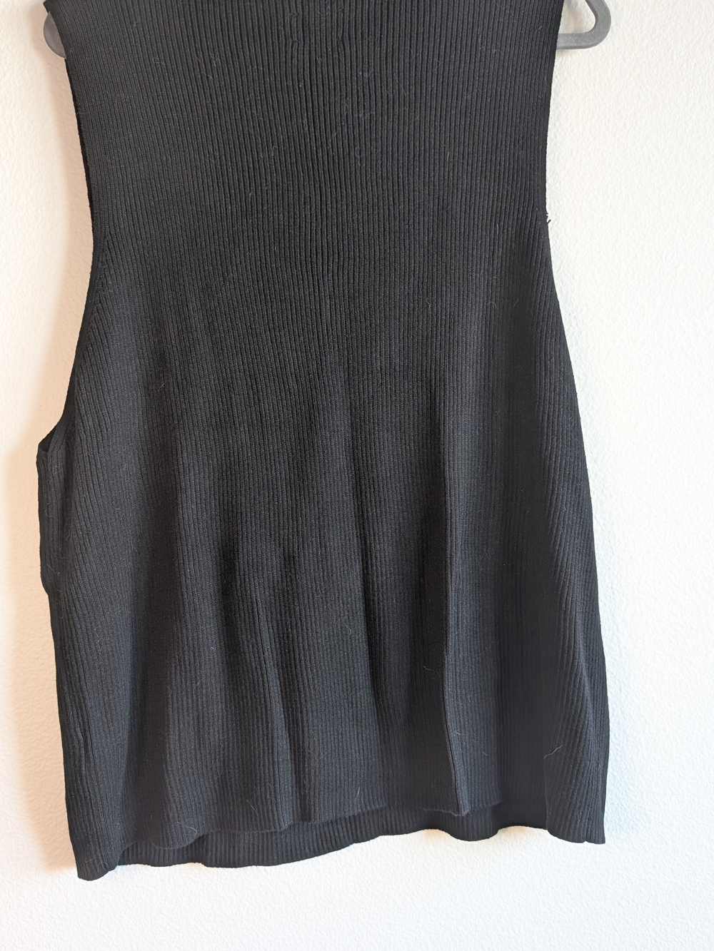 ASOS Black Ribbed V-Neck Tank Top - Picture 2 of 2